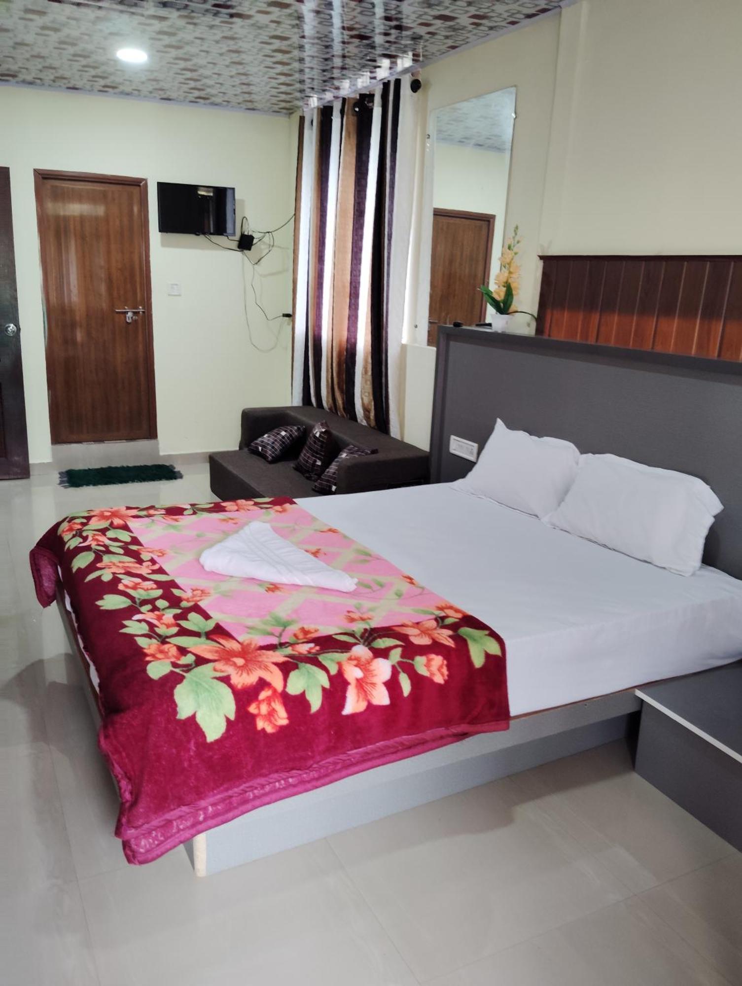 Riya Home Stay Munnar Anaviratty Εξωτερικό φωτογραφία